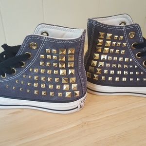 Converse hightops with stud detail size 5